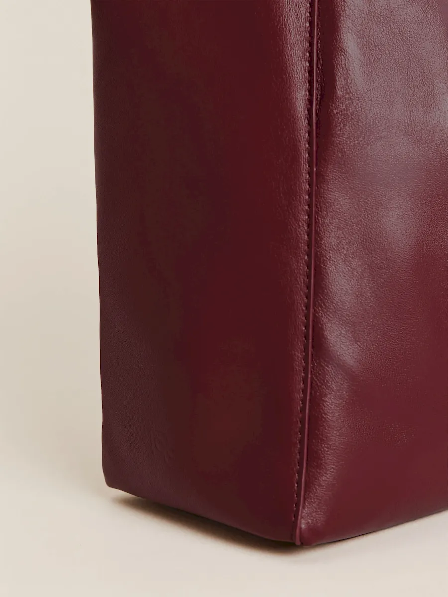 Medium Vittoria Tote Bag - Image 6