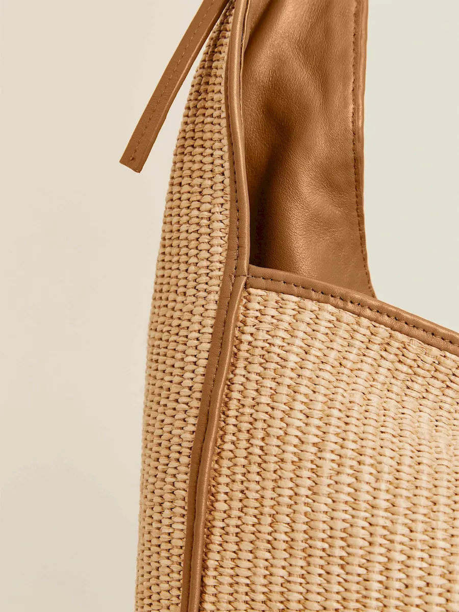 Medium Vittoria Tote Bag - Image 6