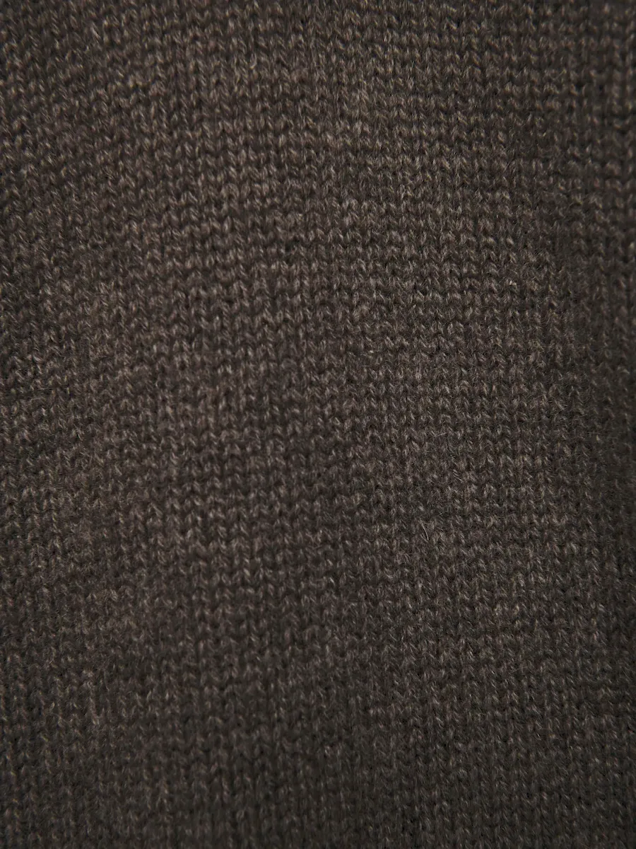 Jadey Cashmere Oversized V-neck Sweater - Image 6