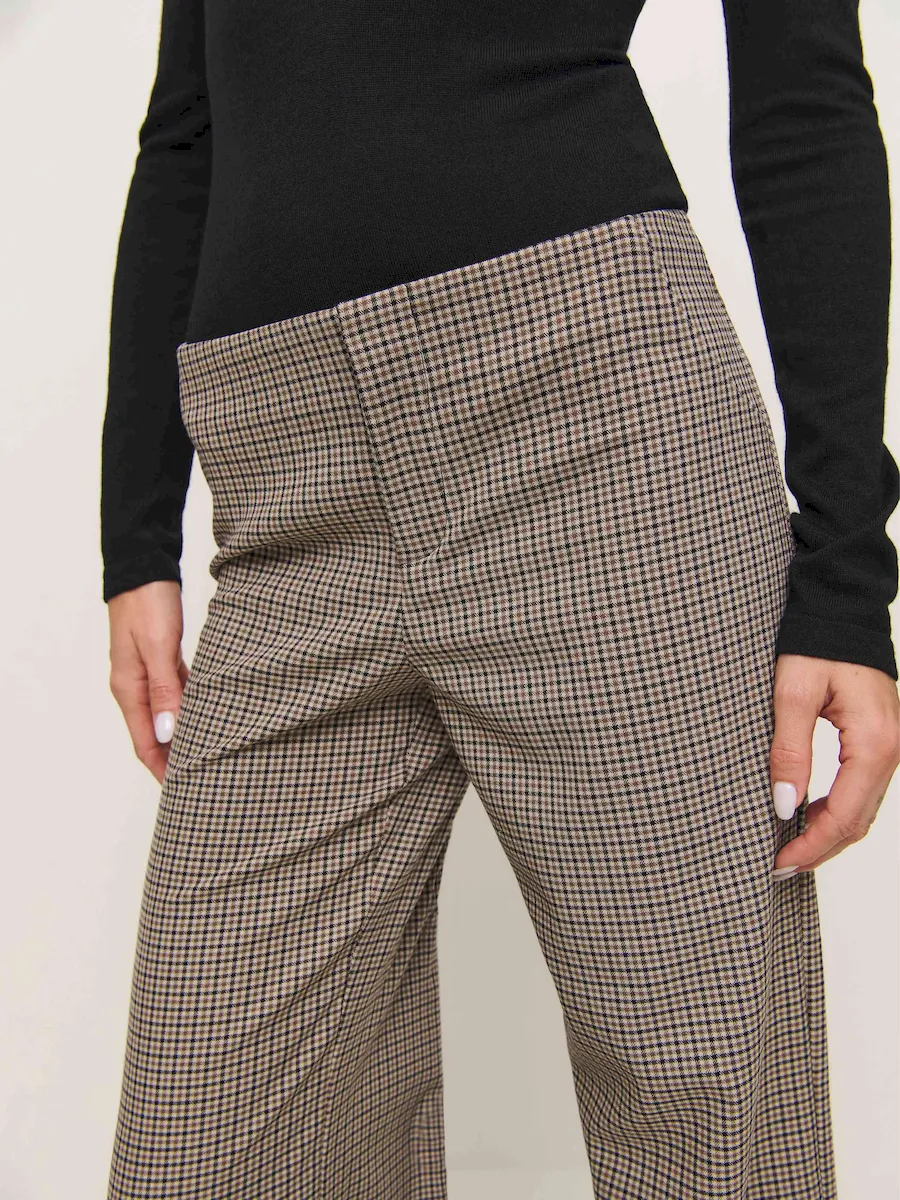 Vida Low Rise Pant - Image 4