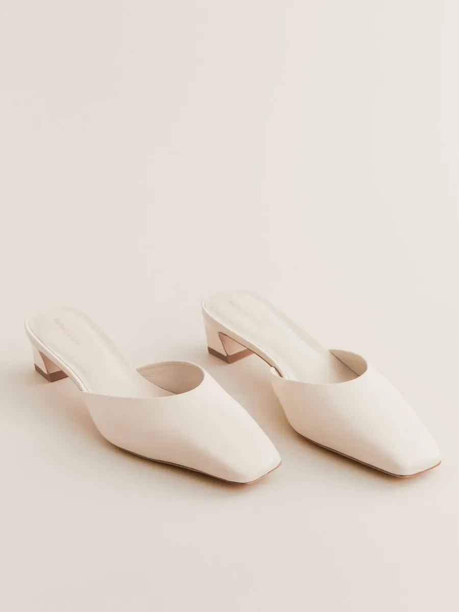 Heather Block Heeled Mule - Image 5