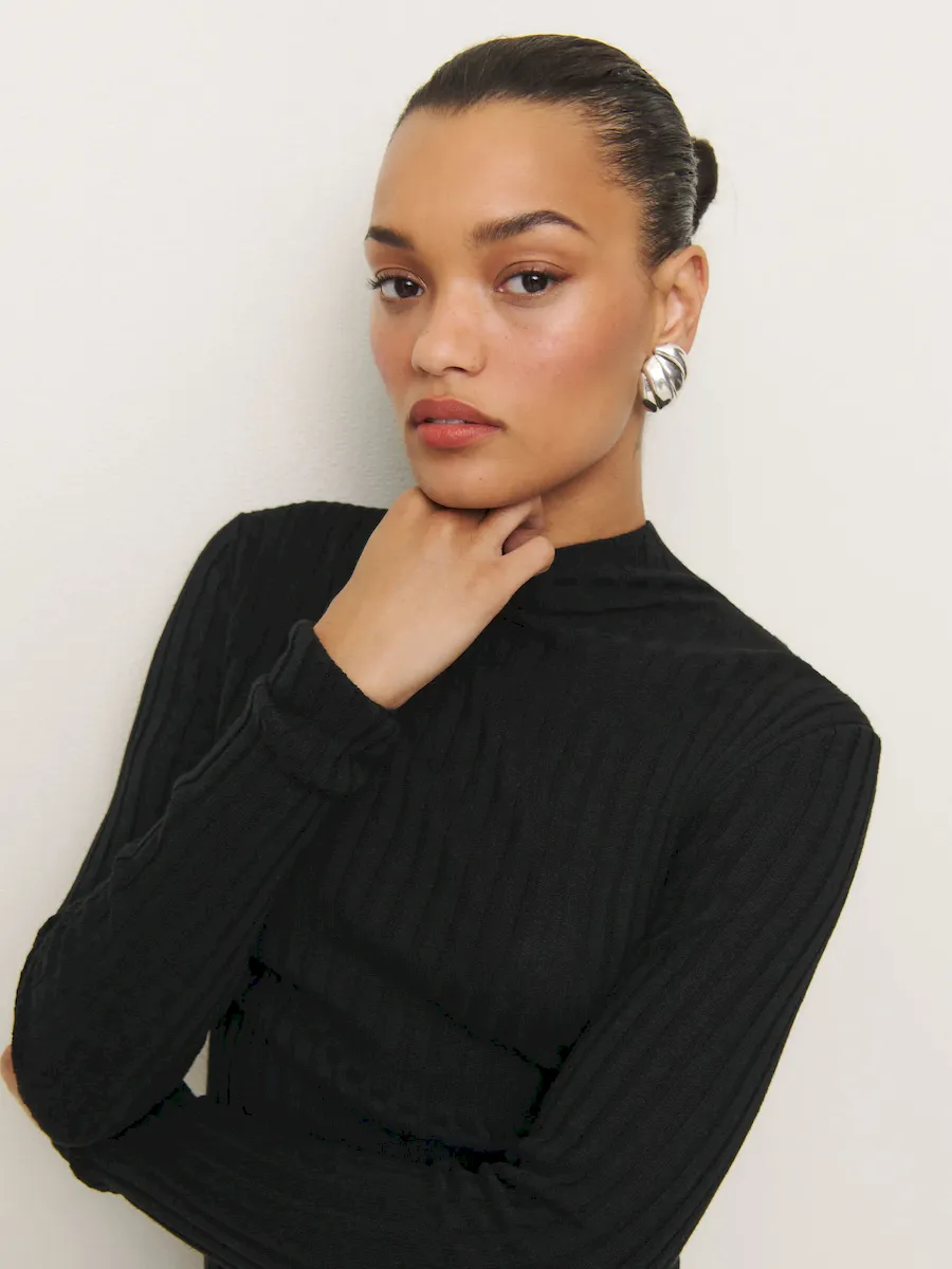 Cori Ribbed Turtleneck Sweater - Image 2