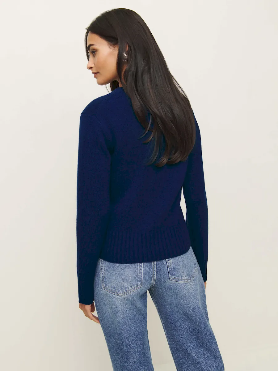 Dulce Cashmere V-neck Sweater - Image 3