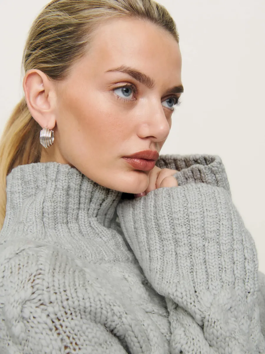 Jax Chunky Cable Knit Turtleneck - Image 2